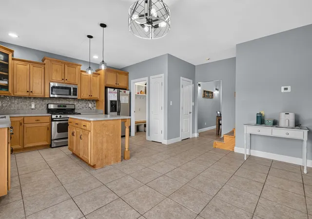 4th image of 2165 Farmstone Dr, Coal City, IL 60416 | MLS# 12690242