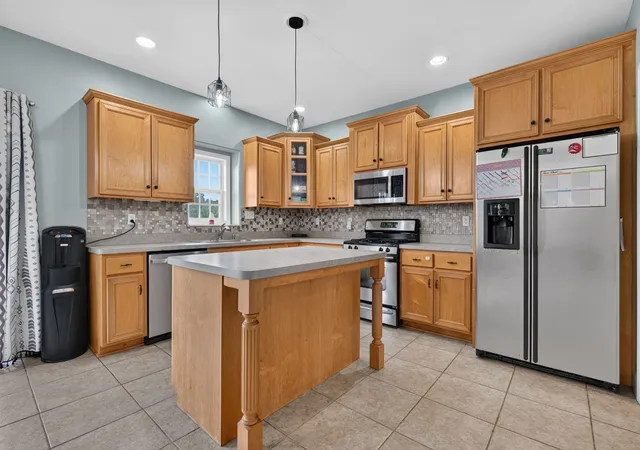 5th image of 2165 Farmstone Dr, Coal City, IL 60416 | MLS# 12690242
