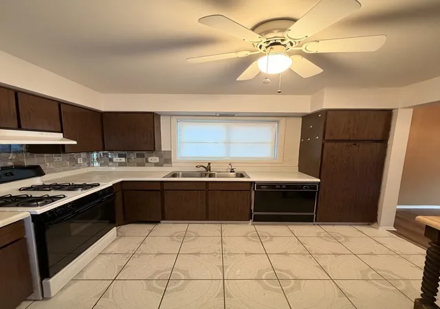 5th image of 820 Sandra Dr #2C, University Park, IL 60484 | MLS# 12690266