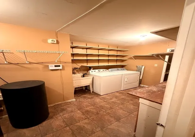 2nd image of 820 Sandra Dr, University Park, IL 60484