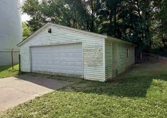 3rd image of 1710 E English St, Danville, IL 61832 | MLS# 12690282