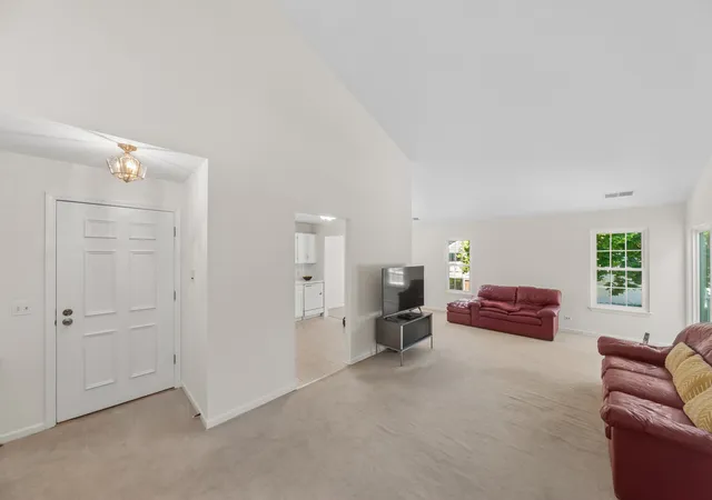 Homes for sale in Prospect Heights, IL | 513 Kingsmill Ln #C, Prospect Heights, IL 60070 | MLS# 12690300