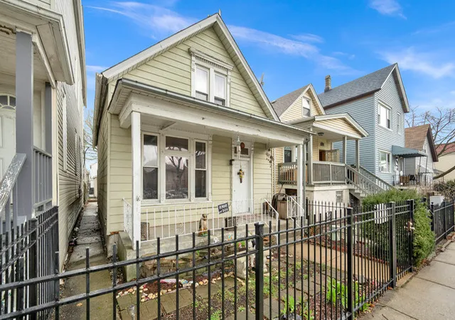 2nd image of 4208 S Artesian Ave, Chicago, IL 60632 | MLS# 12690301