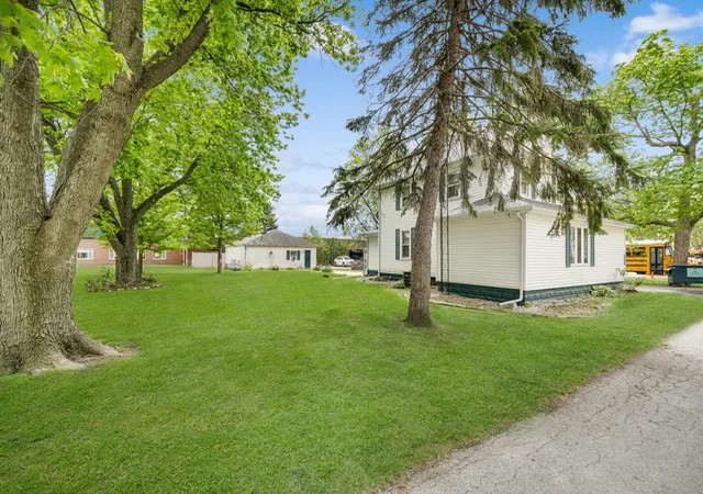 Homes for sale in Bourbonnais, IL | 5172 E Center St, Bourbonnais, IL 60914 | MLS# 12690319