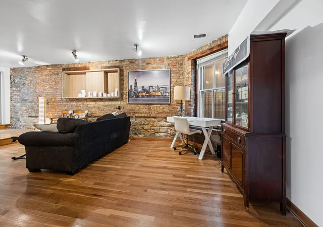 Homes for sale in Chicago, IL | 350 W Dickens Ave #G, Chicago, IL 60614 | MLS# 12690321