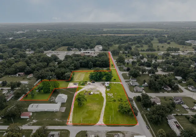 Homes for sale in Salem, IL | Lot 1 S Washington St, Salem, IL 62881 | MLS# 12690344