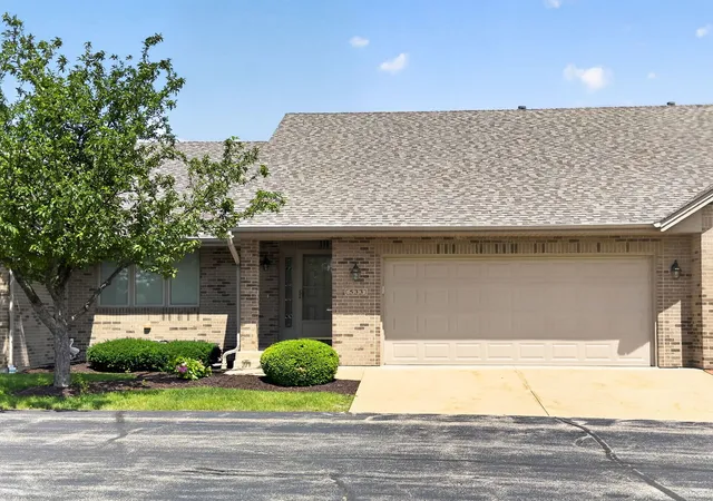 Homes for sale in Dekalb, IL | 533 Brant Cir #533, Dekalb, IL 60115 | MLS# 12690352