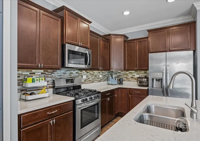 Photo 3 of House for sale at 318 Sussex Ln, North Aurora, IL 60542 | MLS# 12690353 | Listing updated on 2026-10-05
