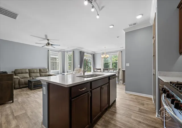 Photo 4 of House for sale at 318 Sussex Ln, North Aurora, IL 60542 | MLS# 12690353 | Listing updated on 2026-10-05