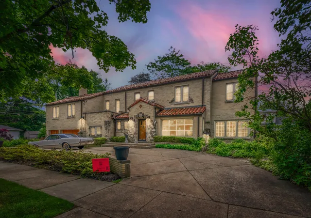 Photo 2 of Mansion for sale at 9101 S Hoyne Ave, Chicago, IL 60643 | MLS# 12690357 | Listing updated on 2026-09-17