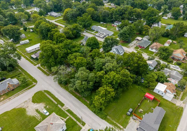 Homes for sale in Salem, IL | 307 E Church St, Salem, IL 62881 | MLS# 12690368