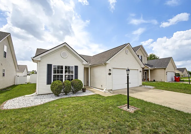 Homes for sale in Champaign, IL | 711 Lauterbur Ln, Champaign, IL 61822 | MLS# 12690380