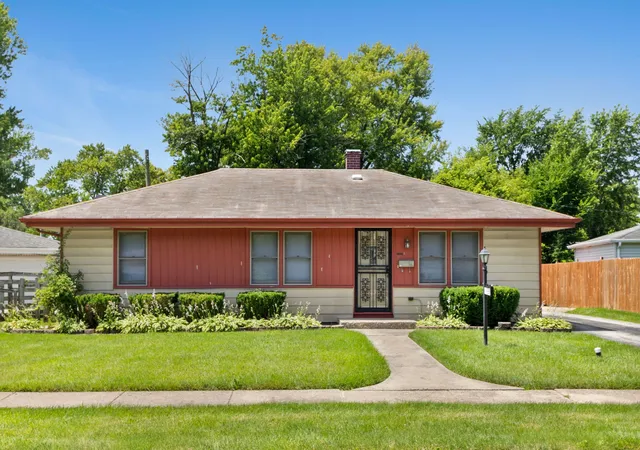 Homes for sale in Dixmoor, IL | 14238 Marshfield Ave, Dixmoor, IL 60426 | MLS# 12690388