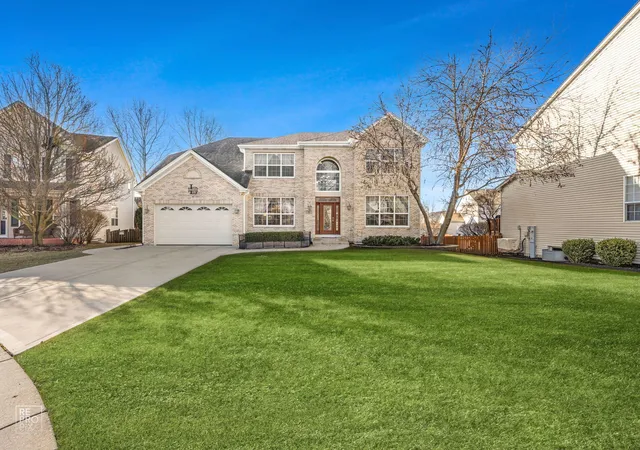 Homes for sale in Bolingbrook, IL | 8 Fairfax Ct, Bolingbrook, IL 60490 | MLS# 12690398