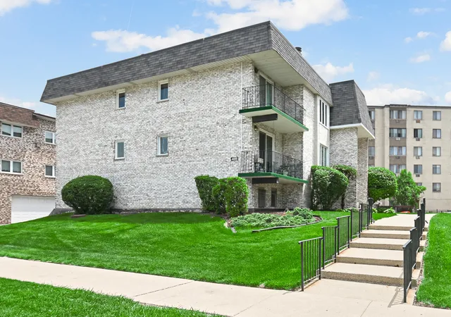 Photo 1 of Condo for sale at 4011 W 97th Street #2N, Oak Lawn, IL 60453 | MLS# 12690401 | Listing updated on 2026-09-04