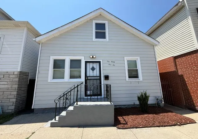 Homes for sale in Chicago, IL | 13410 S Brandon Ave, Chicago, IL 60633 | MLS# 12690430