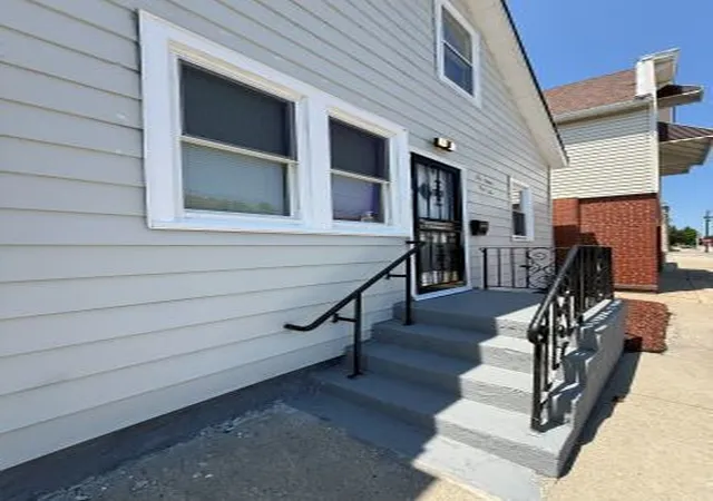 Homes for sale in Chicago, IL | 13410 S Brandon Ave, Chicago, IL 60633 | MLS# 12690430