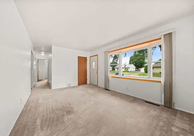 Homes for sale in Machesney Park, IL | 1006 Copper Dr, Machesney Park, IL 61115 | MLS# 12690436