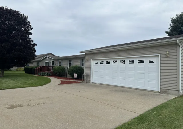 Homes for sale in Milledgeville, IL | 409 9th St, Milledgeville, IL 61051 | MLS# 12690443