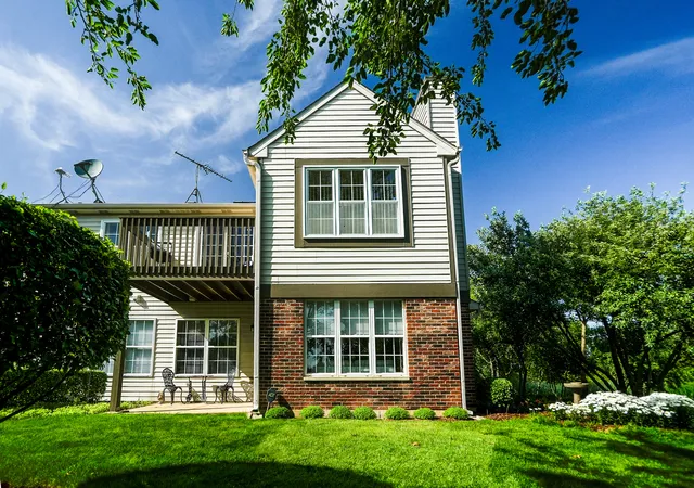 Homes for sale in Schaumburg, IL | 1994 Gary Ct, Schaumburg, IL 60193