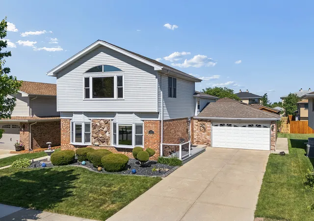 3rd image of 16967 82Nd Ave, Tinley Park, IL 60477 | MLS# 12690451