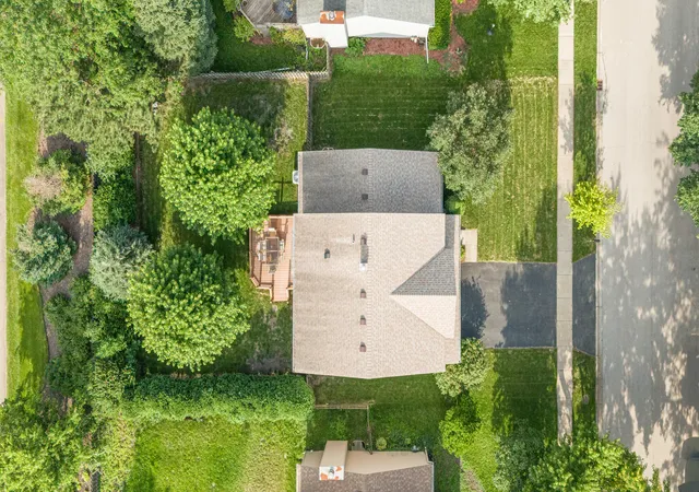 3rd image of 1944 Woodhaven Dr, Bartlett, IL 60103 | MLS# 12690484