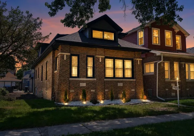 Homes for sale in Chicago, IL | 7625 S Clyde Ave, Chicago, IL 60649 | MLS# 12690496