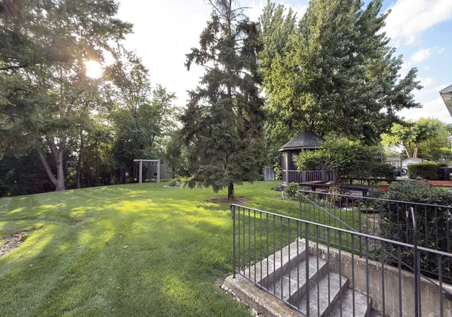 Homes for sale in Schaumburg, IL | 820 Long Meadow Dr, Schaumburg, IL 60193 | MLS# 12690499
