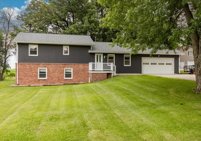 Homes for sale in Odell, IL | 1 Fraher Dr, Odell, IL 60460 | MLS# 12690508