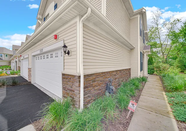 Homes for sale in Batavia, IL | 1537 Kraft Ave, Batavia, IL 60510 | MLS# 12690533