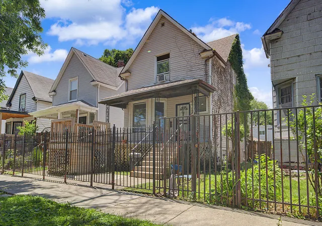 17th image of 848 N Lawler Ave, Chicago, IL 60651 | MLS# 12690545