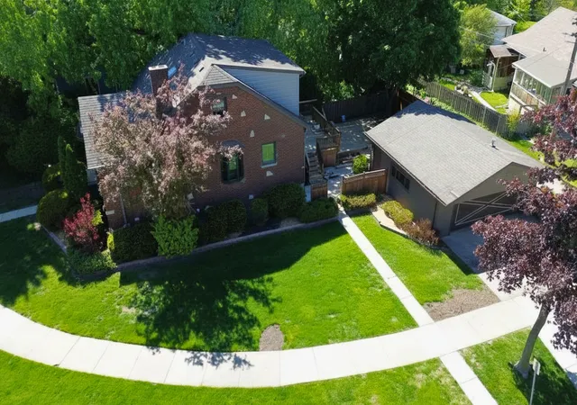 Photo 3 of Single family home for sale at 8502 Parkview Ave, Brookfield, IL 60513 | MLS# 12690548 | Listing updated on 2026-08-24