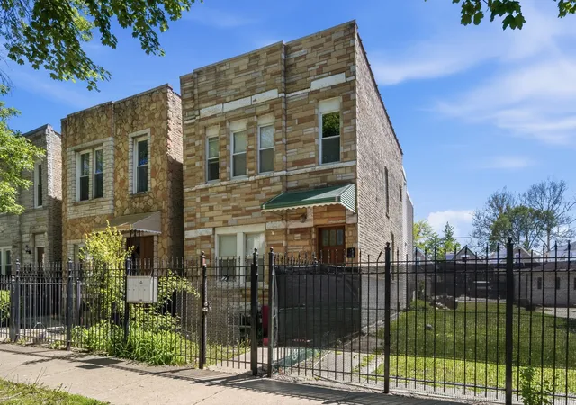 Homes for sale in Chicago, IL | 3505 W Le Moyne St, Chicago, IL 60651 | MLS# 12690577