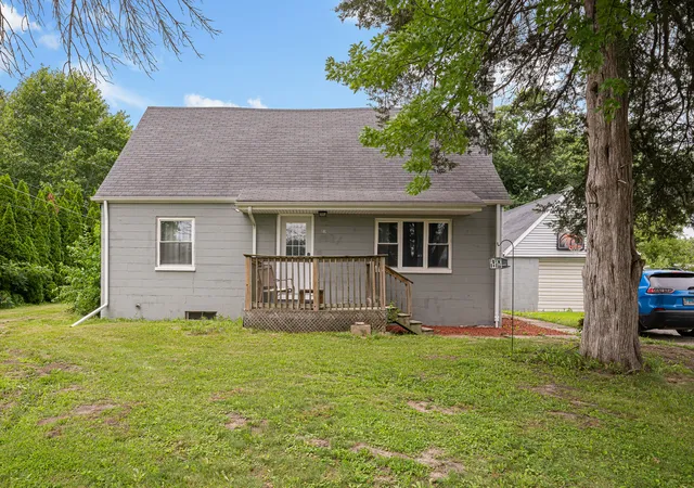 Homes for sale in Milan, IL | 1606 Coyne Center Rd, Milan, IL 61264 | MLS# 12690580