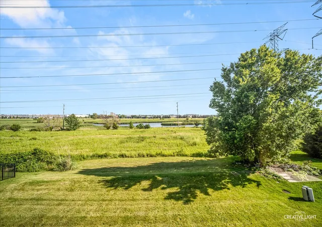 Homes for sale in North Aurora, IL | 1608 Hearthstone Ln, North Aurora, IL 60542 | MLS# 12690605