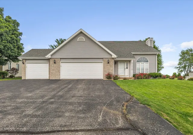 2nd image of 13033 Springhill Dr, Winnebago, IL 61088 | MLS# 12690614
