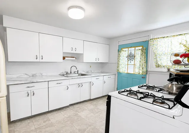 Photo 4 of Sale Pending at 1384 Wentworth Ave, Calumet City, IL 60409 | MLS# 12690616 | Listing updated on 2026-09-15