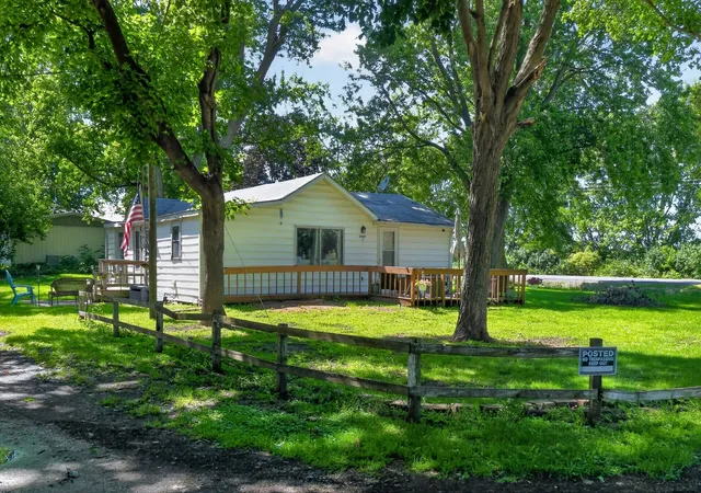 Homes for sale in Kankakee, IL | 8444 W State Route 17 Route W, Kankakee, IL 60901 | MLS# 12690635