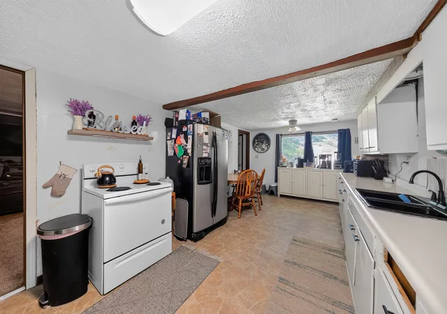 Homes for sale in Kankakee, IL | 8444 W State Route 17 Route W, Kankakee, IL 60901 | MLS# 12690635