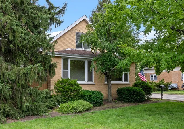 2nd image of 6317 Kirschoff St, Rosemont, IL 60018 | MLS# 12690653