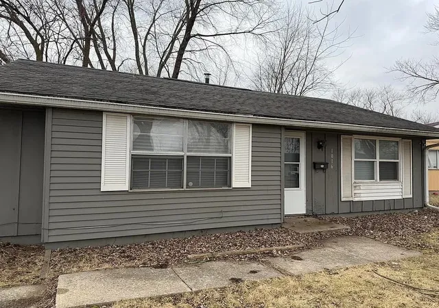 Homes for sale in Danville, IL | 1016 Camaro Dr, Danville, IL 61832 | MLS# 12690672