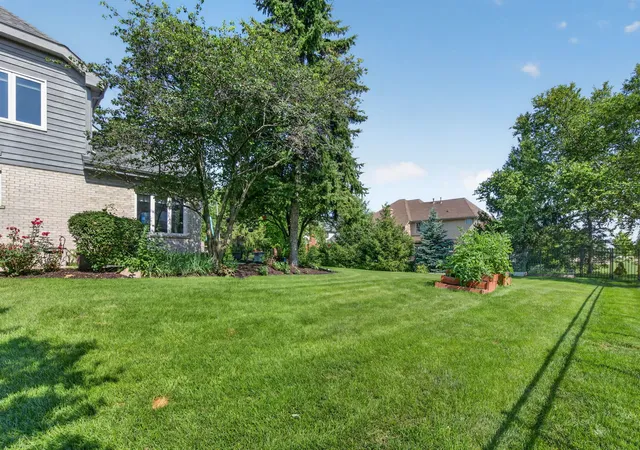 Homes for sale in Lemont, IL | 1297 Drawbridge Ln, Lemont, IL 60439 | MLS# 12690679