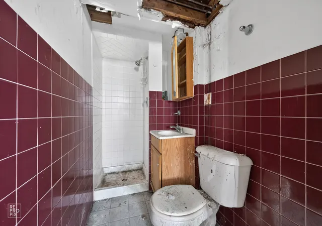 2nd image of 928 N Parkside Ave, Chicago, IL 60651 | MLS# 12690747