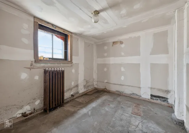 5th image of 928 N Parkside Ave, Chicago, IL 60651 | MLS# 12690747