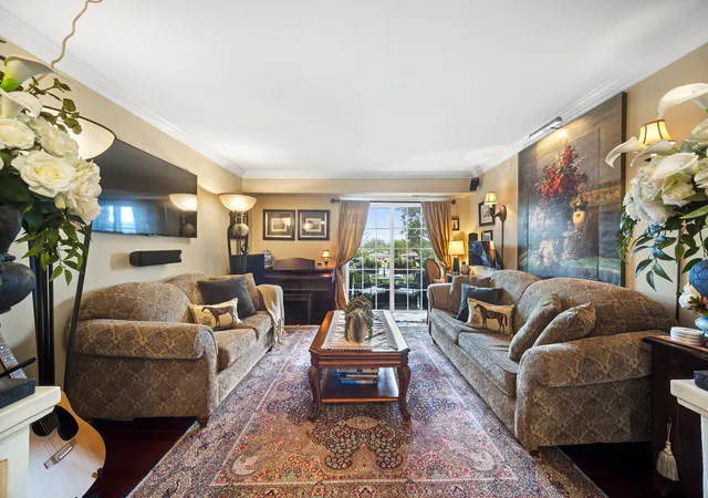 Homes for sale in Arlington Heights, IL | 1627 N Windsor Dr, Arlington Heights, IL 60004