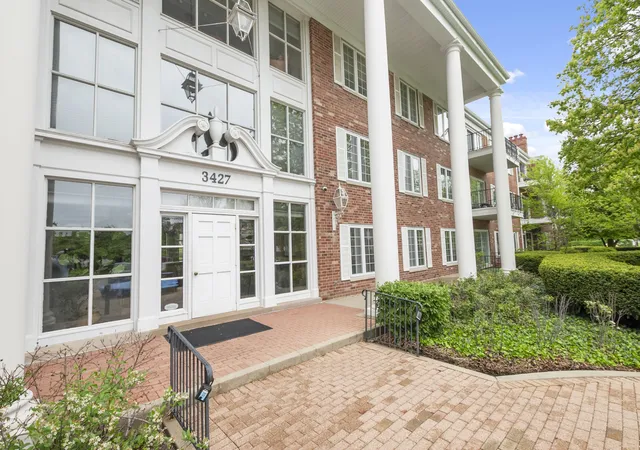 2nd image of 3427 Vollmer Rd #309, Flossmoor, IL 60422 | MLS# 12690773