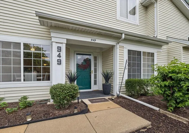 Photo 1 of Townhouse for sale at 949 Charlela Ln, Elk Grove Village, IL 60007 | MLS# 12690819 | Listing updated on 2026-09-18