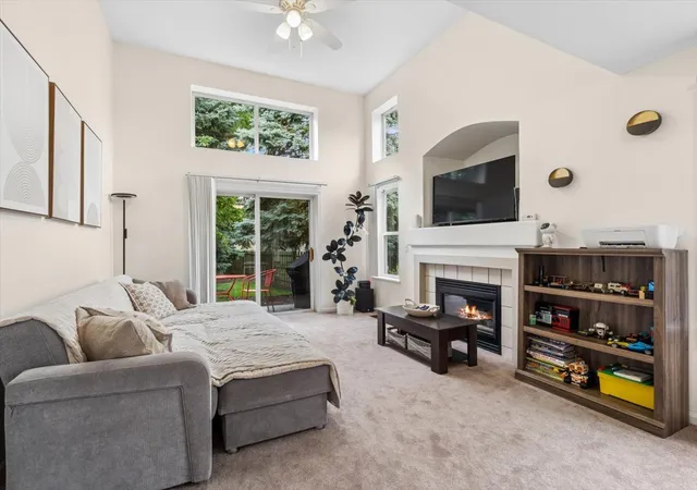 Photo 4 of Townhouse for sale at 949 Charlela Ln, Elk Grove Village, IL 60007 | MLS# 12690819 | Listing updated on 2026-09-18