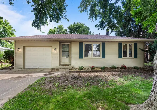 2nd image of 2805 Clayton Blvd, Champaign, IL 61822 | MLS# 12690829