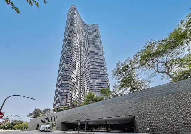 2nd image of Lake Point Tower, Chicago, IL 60611